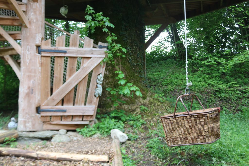 dormir dans les arbres cabanes marie thereseandthekids petits bonheur vidéo
